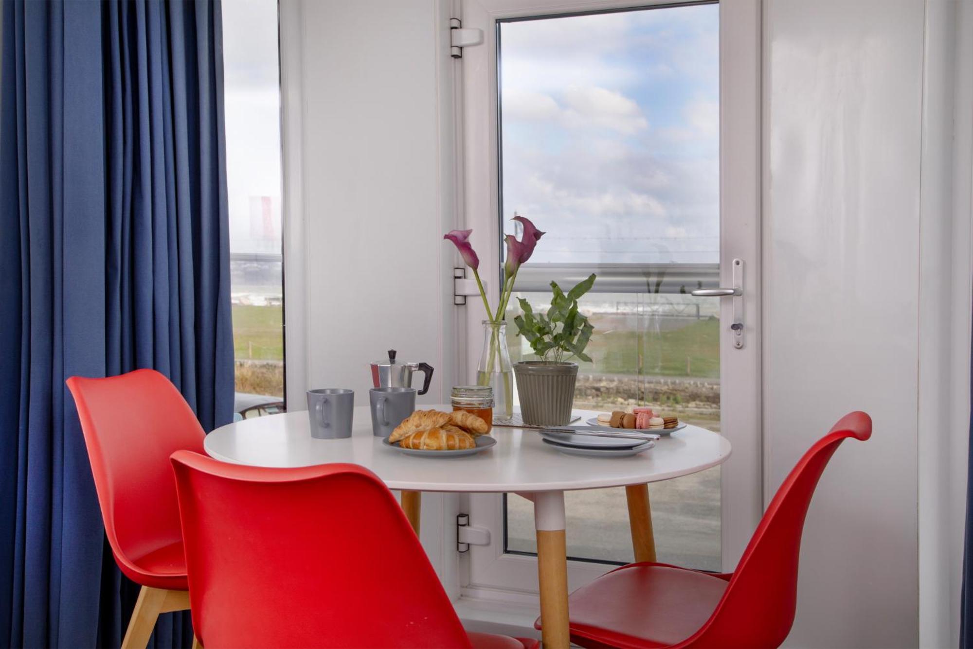 Sunnybeach Holiday Apartments Пейнтон Экстерьер фото